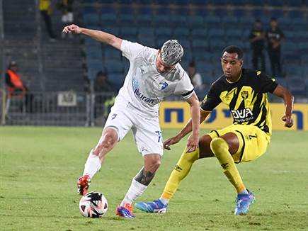 ניסינו להתרכז בכדורגל (צילום: ברני ארדוב)