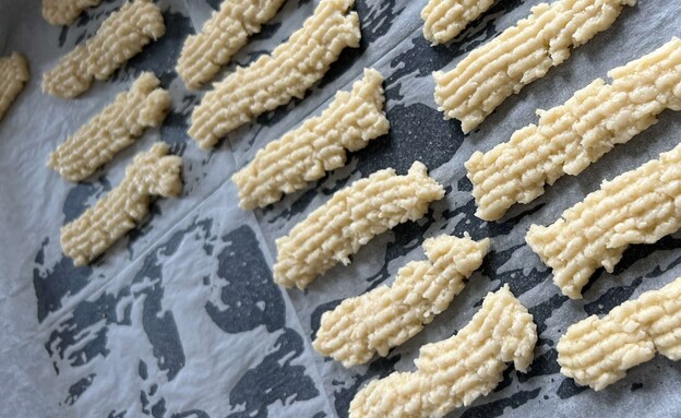 עוגיות מרוקאיות. אפשר עם מכונה, אפשר בלי עוגיות מרוקאיות. אפשר עם מכונה, אפשר בלי