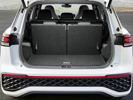 גם כשכל המושבים בשימוש, תקבלו תא מטען שימושי יחסית