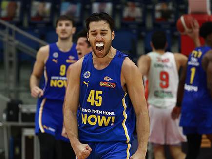 בעל הבית. תמיר בלאט (דני מרון)