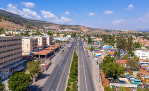 קרית שמונה נטושה (צילום: StockStudio Aerials, shutterstock)