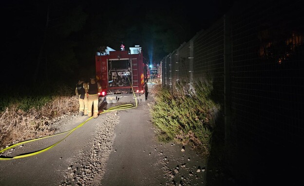 שרפה בשלומי (צילום: דוברות כבאות והצלה לישראל מחוז חוף)