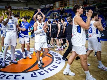 (FIBA) (צילום: ספורט 5)