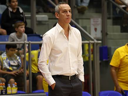 הקבוצה שלו עייפה, אך עדיין מושלמת בליגה. עודד קטש (דני מרון)