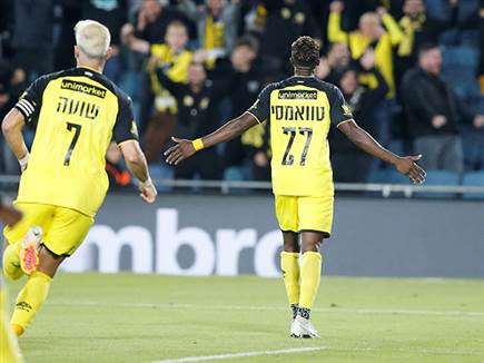 טוואמסי השווה בשער נהדר (אלן שיבר)