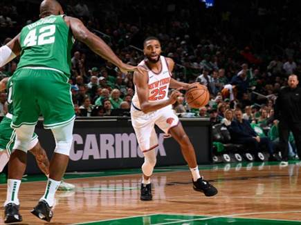 יש ימים כאלה ( Brian Babineau/NBAE via Getty Images) (צילום: ספורט 5)