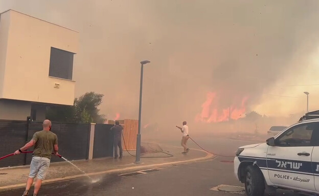 שריפת חורש סמוך לכוכב יאיר (צילום: המבצר)