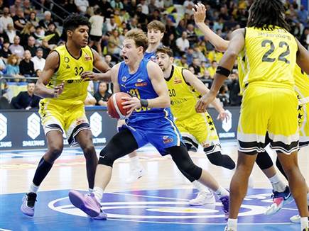 יוקובאיטיס. בכורה אדירה שלו בליגה (אלן שיבר)