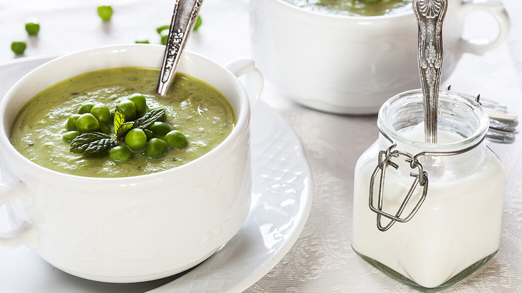 מרק אפונה קישואים ונענע