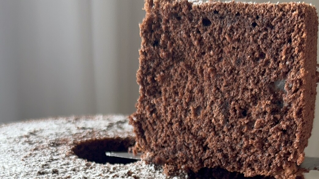 טורט שוקולד קפה בתבנית אנג'ל טורט שוקולד קפה בתבנית אנג'ל