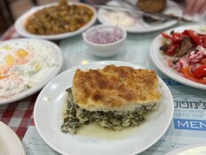 מסעדת אולימפוס (צילום: ניצן לנגר, mako אוכל) מסעדת אולימפוס (צילום: ניצן לנגר, mako אוכל)