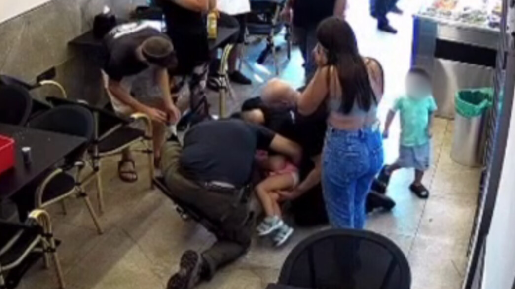 הצילו את חייה הילדה מחנק הצילו את חייה הילדה מחנק