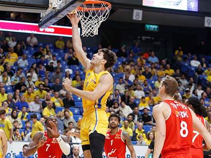 סורקין מתחת לסל (אלן שיבר)