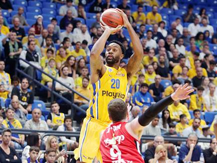 רנדולף. הוביל את קלעי מכבי ת“א (אלן שיבר)