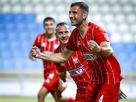 אבל ראתה סוטריו מפתיע אותה בשער נהדר (מאור אלקסלסי)