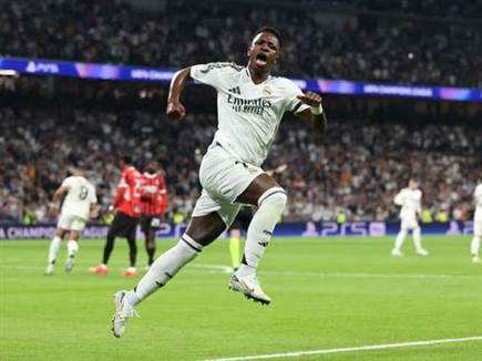 ויניסיוס השווה זמנית (GETTY)