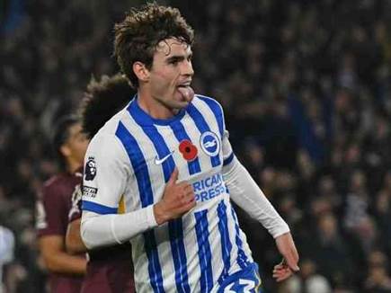 ומאט אוריילי בבכורה שלו בפרמיירליג (GETTY)