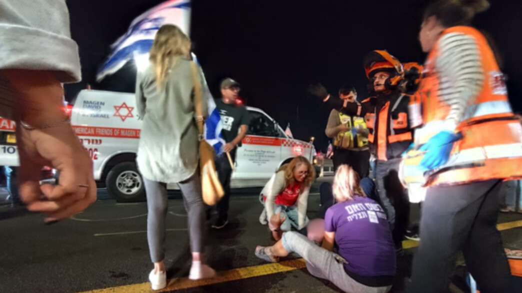 אירוע דריסה במחאות על פיטורי גלנט השניים אירוע דריסה במחאות על פיטורי גלנט השניים