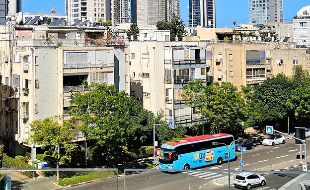 רחוב ויצמן בתל אביב, אוקטובר 2024 (אילוסטרציה: Protasov AN, shutterstock)