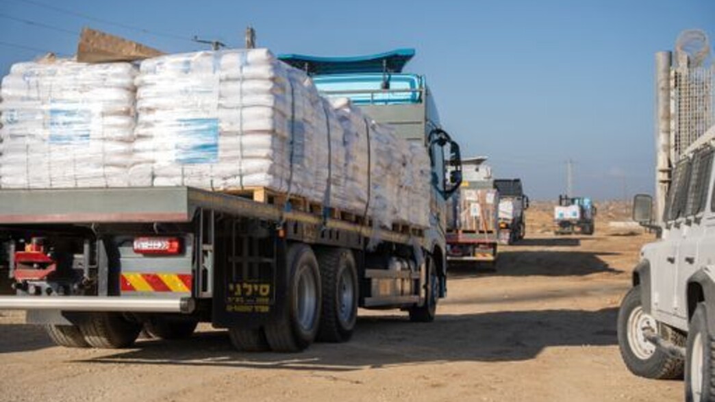 פתיחת מעבר 'כיסופים' להעברת סיוע הומניטרי לעזה