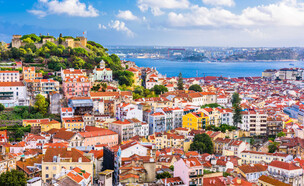 גגות ליסבון פורטוגל (צילום: Sean Pavone, shutterstock)