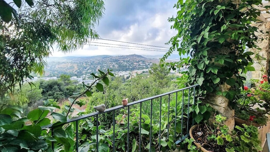 בתים בצפון כפר ורדים בתים בצפון כפר ורדים