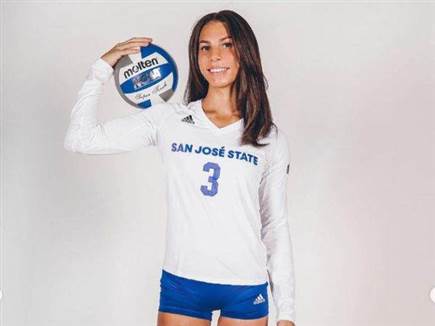 בלייר פלמינג. שחקנית הכדורעף שהסעירה את ארה