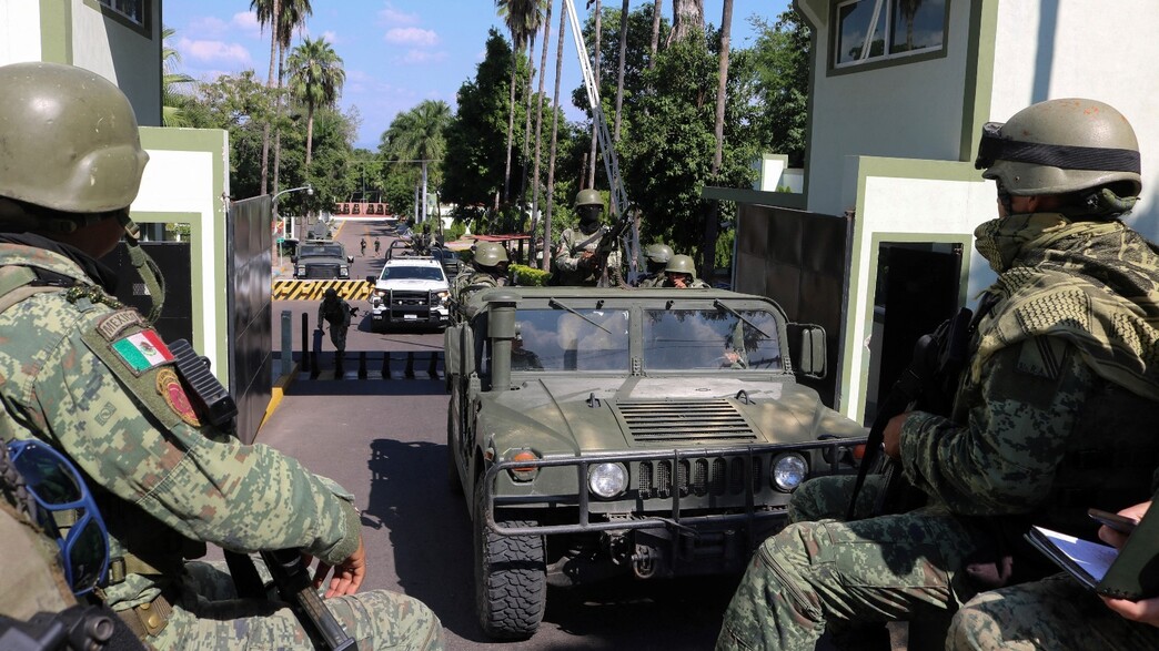 כוחות הביטחון של מקסיקו בעיר קוליאקן כוחות הביטחון של מקסיקו בעיר קוליאקן