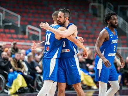 עמדו במשימה (FIBA) (צילום: ספורט 5)