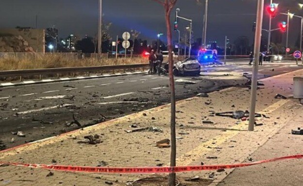 שני הרוגים בפיצוץ רכב ברמלה  (צילום: דוברות כבאות והצלה)