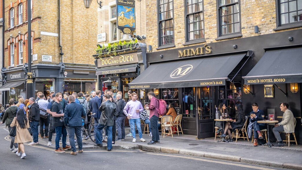בר לונדון בריטניה בר לונדון בריטניה