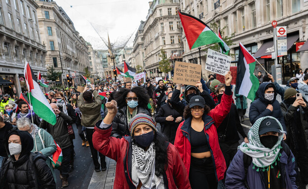 מחאה נגד ישראל בלונדון, בריטניה (צילום: Guy Smallman, Getty images) מחאה נגד ישראל בלונדון, בריטניה (צילום: Guy Smallman, Getty images)