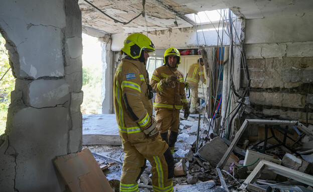 נזק מירי מלבנון בקריית שמונה (צילום: איל מרגולין, פלאש 90)