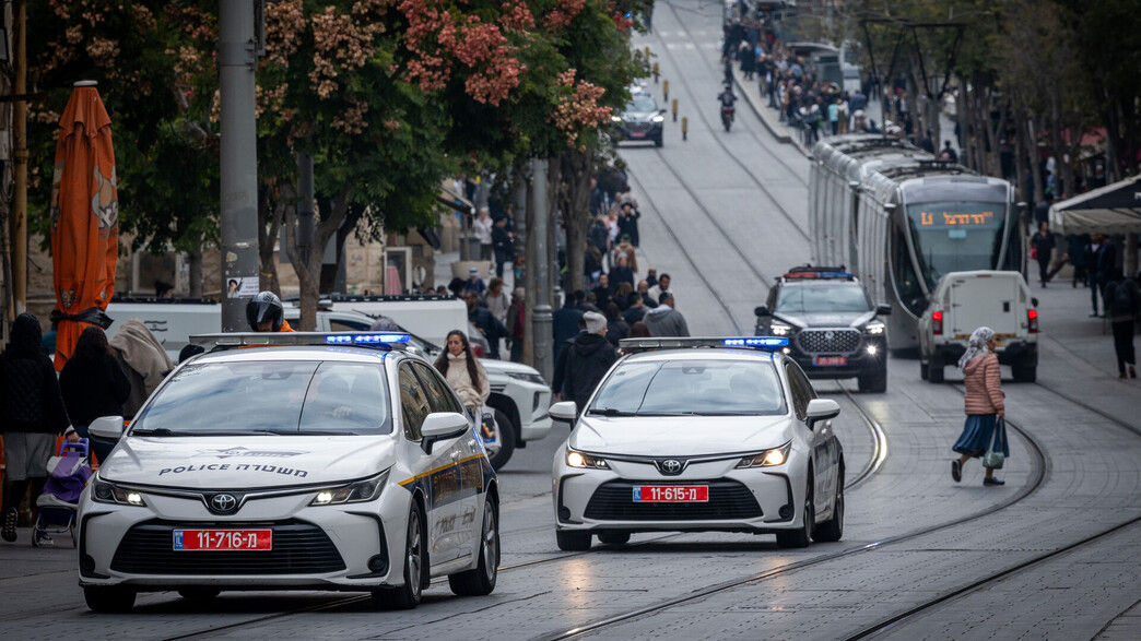 ניידת משטרה ניידת משטרה
