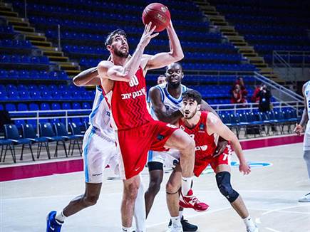 והאדומים פתחו פעם במקום השני (באדיבות הפועל ירושלים)