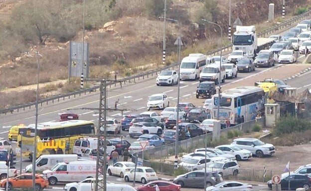 זירת הפיגוע בצומת גיתי אבישר (צילום: שימוש לפי סעיף 27א' לחוק זכויות יוצרים)