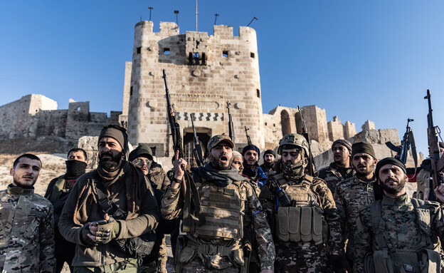 המורדים בסוריה (צילום: Photo by Anas Alkharboutli/picture alliance via Getty Images)