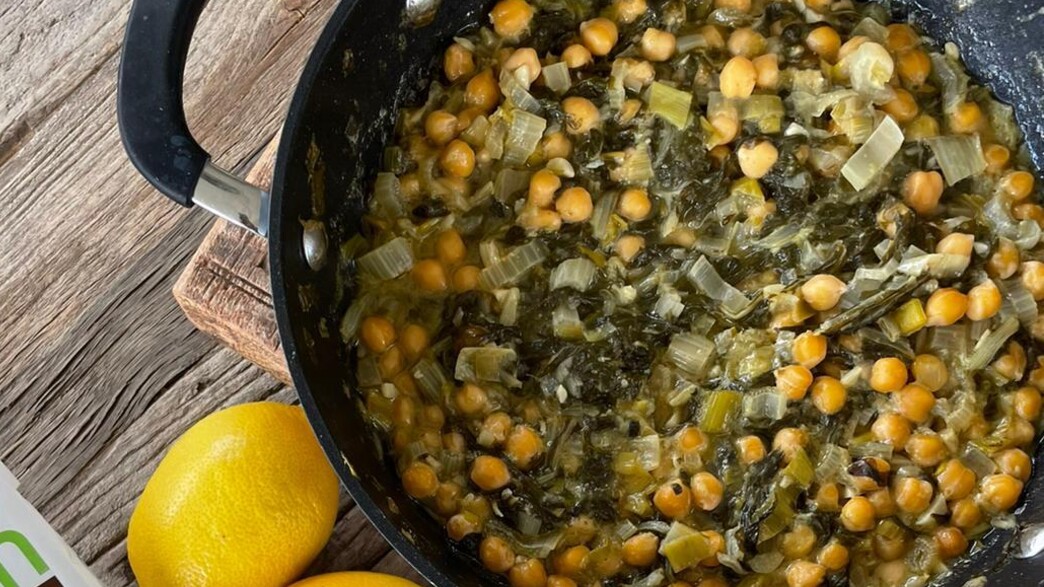 תבשיל חומוס ומנגולד חורפי