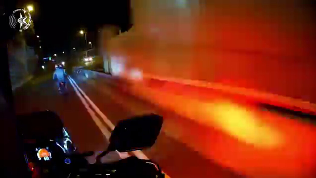 ניסיון הימלטות בניגוד לכיוון התנועה ניסיון הימלטות בניגוד לכיוון התנועה