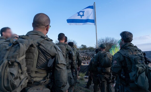 הלוחמים והמפקד (צילום: דובר צה"ל)