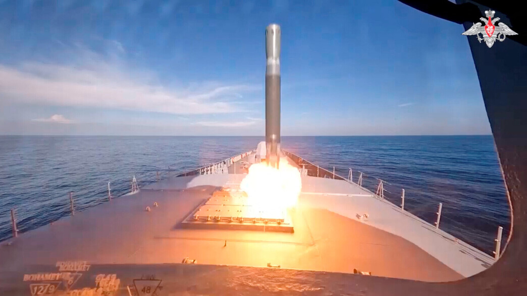 שיגור טילים של צבא רוסיה בתרגיל בים התיכון