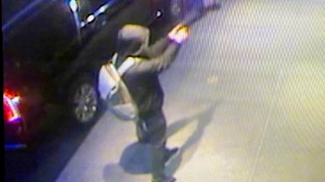 רגע הרצח במנכ"ל בריאן תומפסון בניו יורק