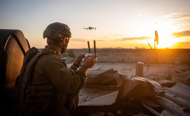 שימוש ברחפנים על ידי כוחות צה"ל בגזרות הלחימה (צילום: דובר צה"ל)