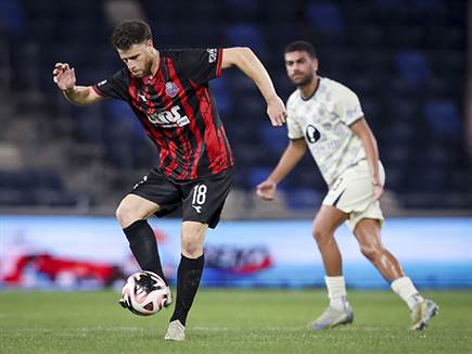 הפועל חיפה השתלטה על המשחק (צילום: מאור אלקסלסי)