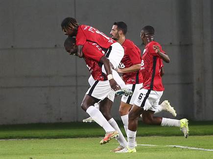 אמבוג` דאג לעלות את המארחת ליתרון (אודי ציטיאט)