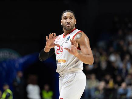 שחקניו של איטודיס ספגו 19 שלשות (הפועל ת“א, רשמי)