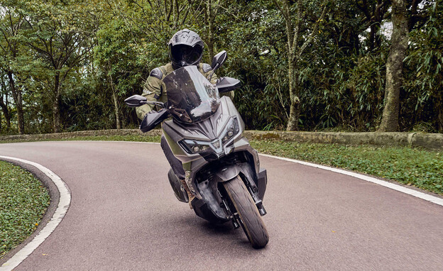ADX 300 (צילום: יצרן) ADX 300 (צילום: יצרן)