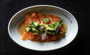 סלמון מנאו (צילום: דריה קוזמינה, יחסי ציבור)