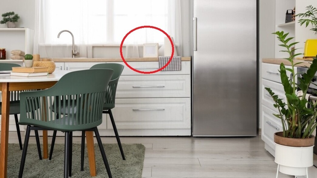 מטבח עם מקרר מטבח עם מקרר