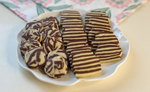 עוגיות חמאה זברה לפני אפייה